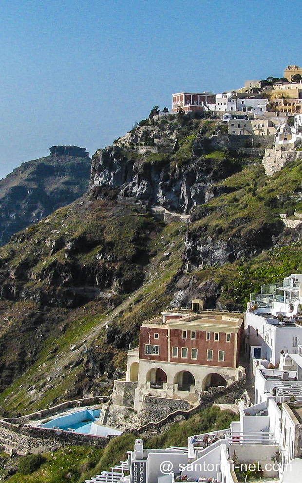 Fira buildings and skaros in the background